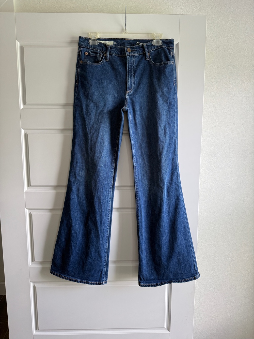 GAP 1969 Authentic Flare Jeans 30r
